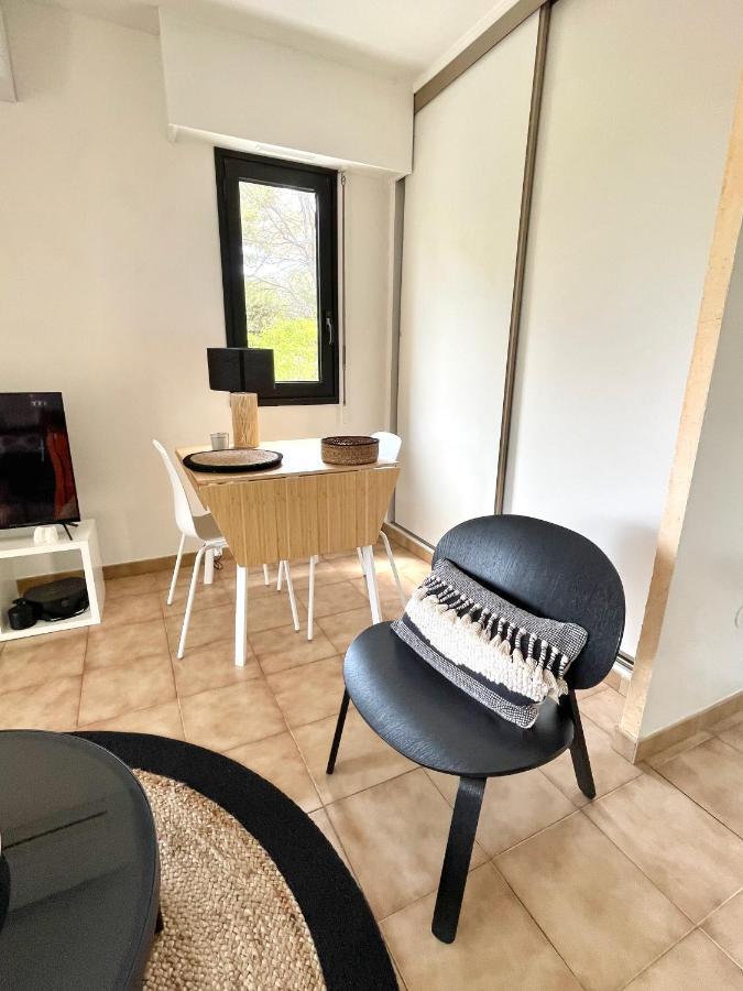Appartement Plage Et Nature Saint-Raphaël Екстериор снимка