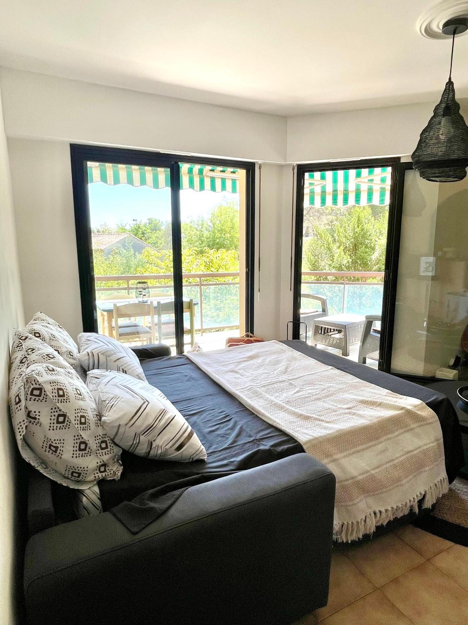 Appartement Plage Et Nature Saint-Raphaël Екстериор снимка