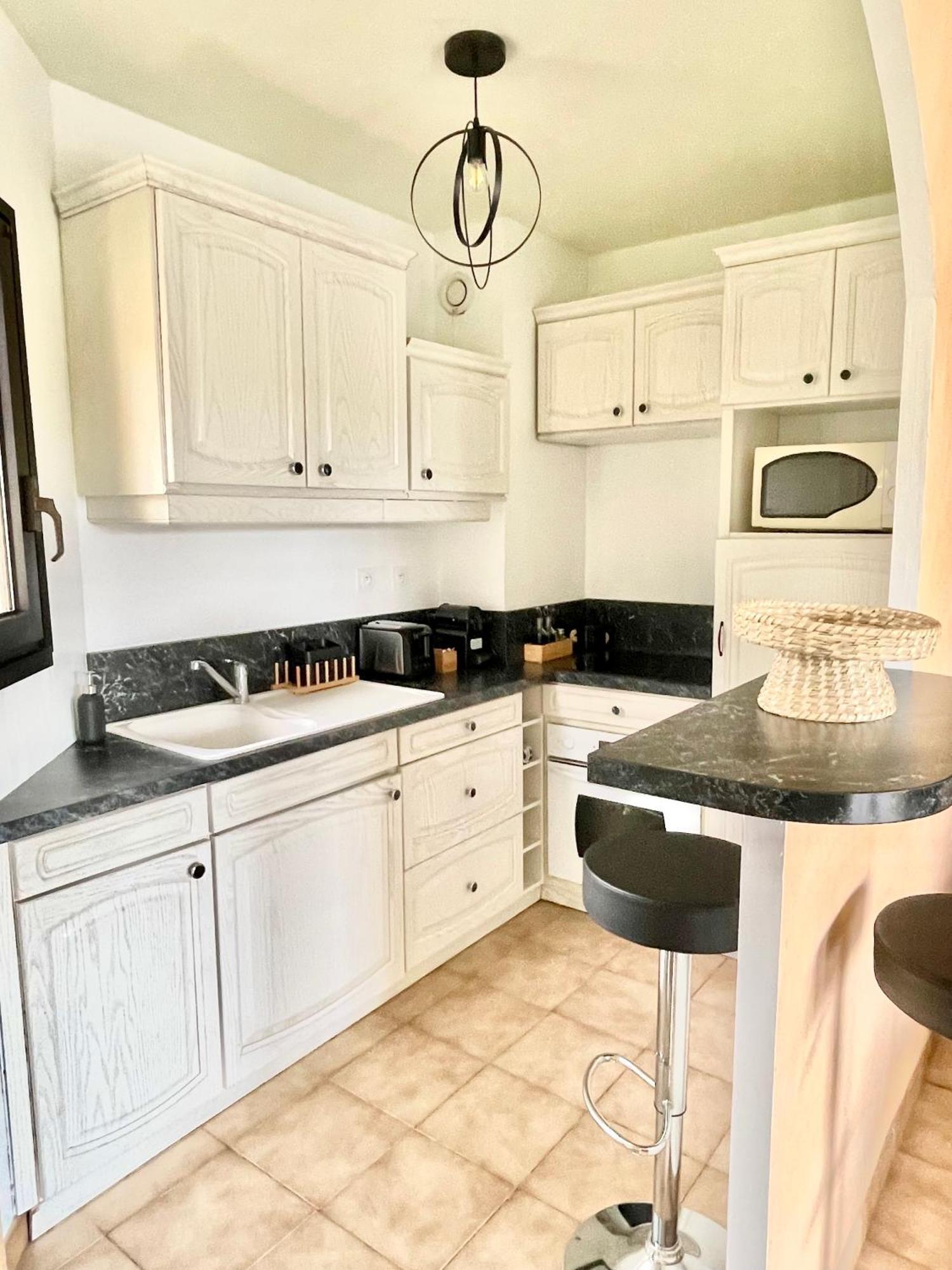 Appartement Plage Et Nature Saint-Raphaël Екстериор снимка